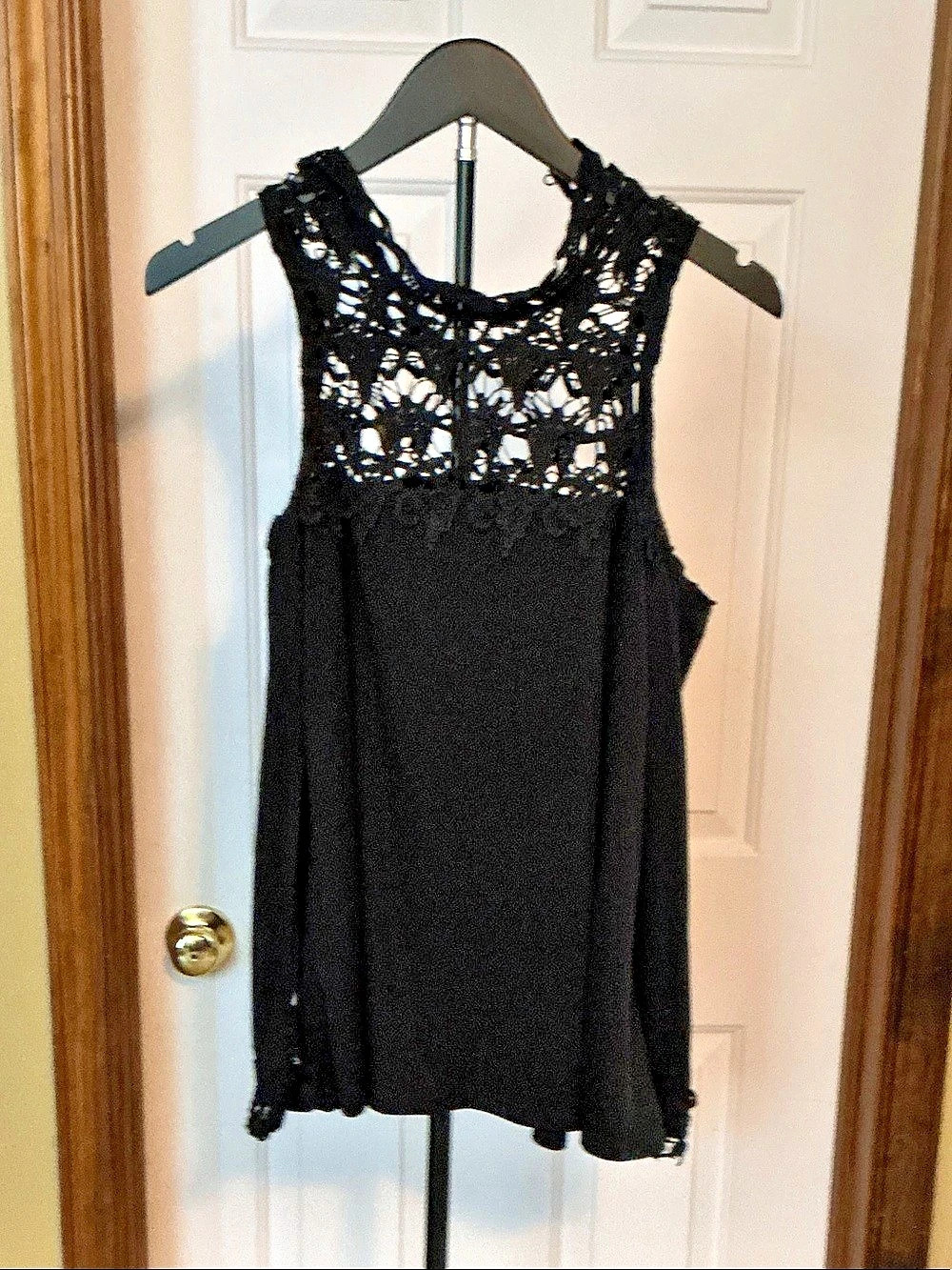 VENUS Lace Top in Black Size Medium